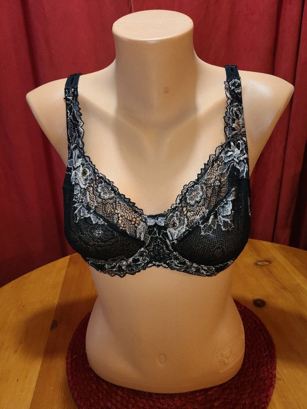 Paramour 32DD Bra Madison Unlined Underwire 115946 Floral Lace Black White